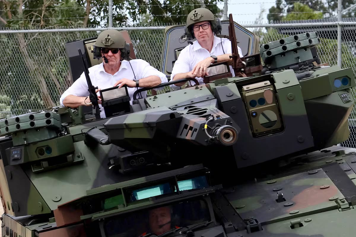Nowy interfejs głosowy dla kołowych transporterów opancerzonych Boxer