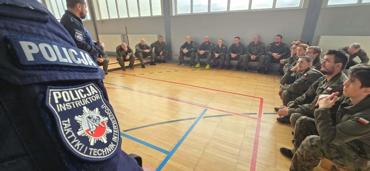 Policja i SOK szkolili żołnierzy WOT w ochronie kolei
