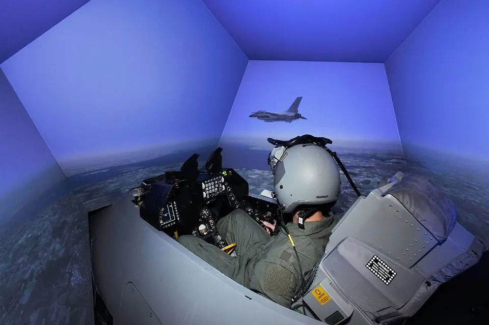 Nowe symulatory lotu dla polskich F-16