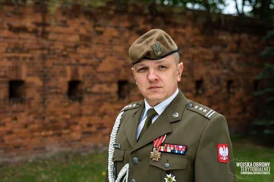 Droga do stopnia oficerskiego: wymagania i formy kształcenia