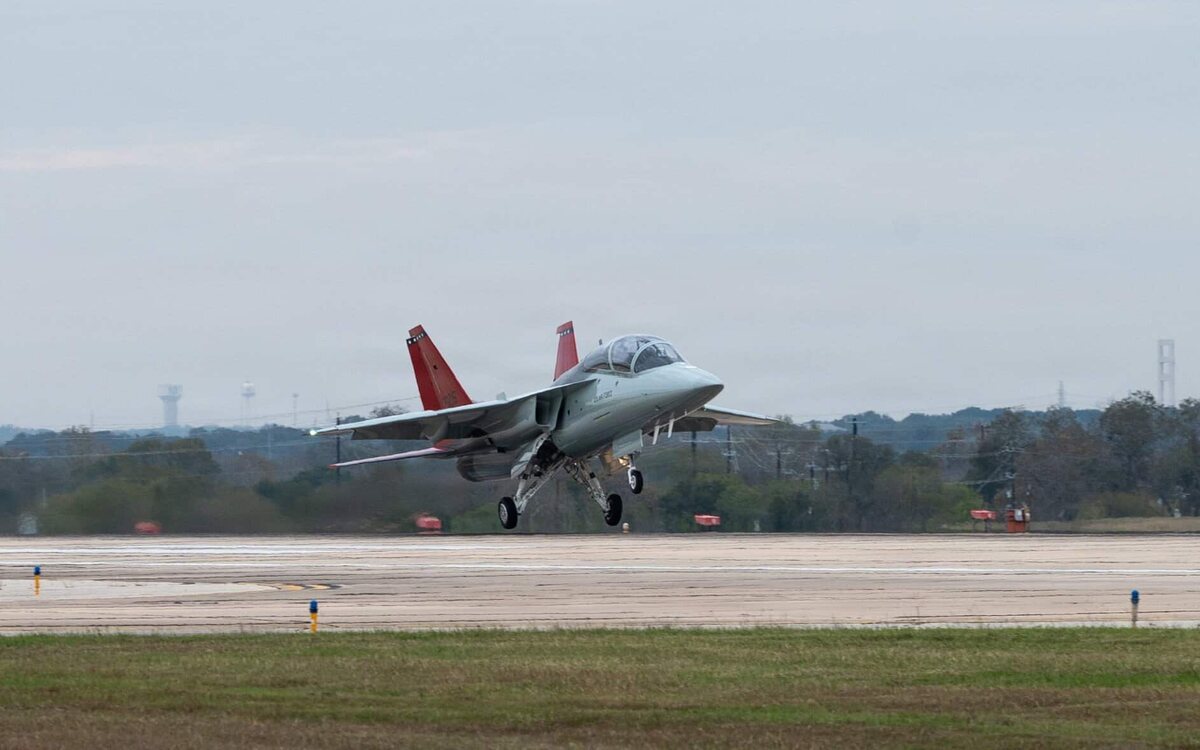 Partnerstwo BAE Systems, Boeing i Saab w programie szkoleniowym dla RAF